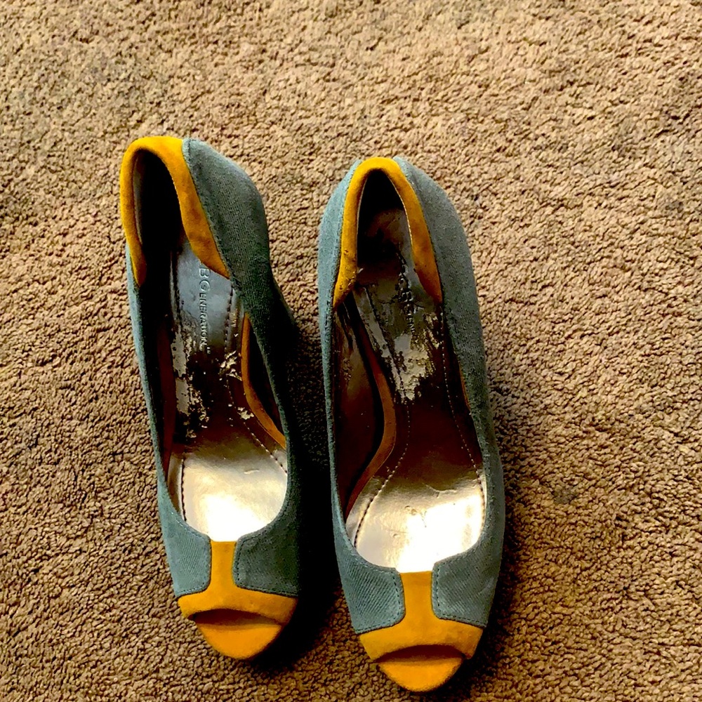 BCBG heels